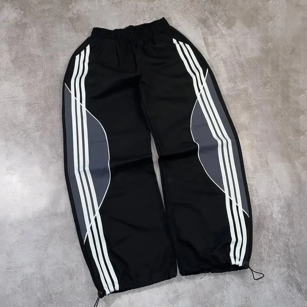 High-End Men's Casual Trousers Made of Nylon Stitching Craftsmanship and a Loose Fit - Image 2