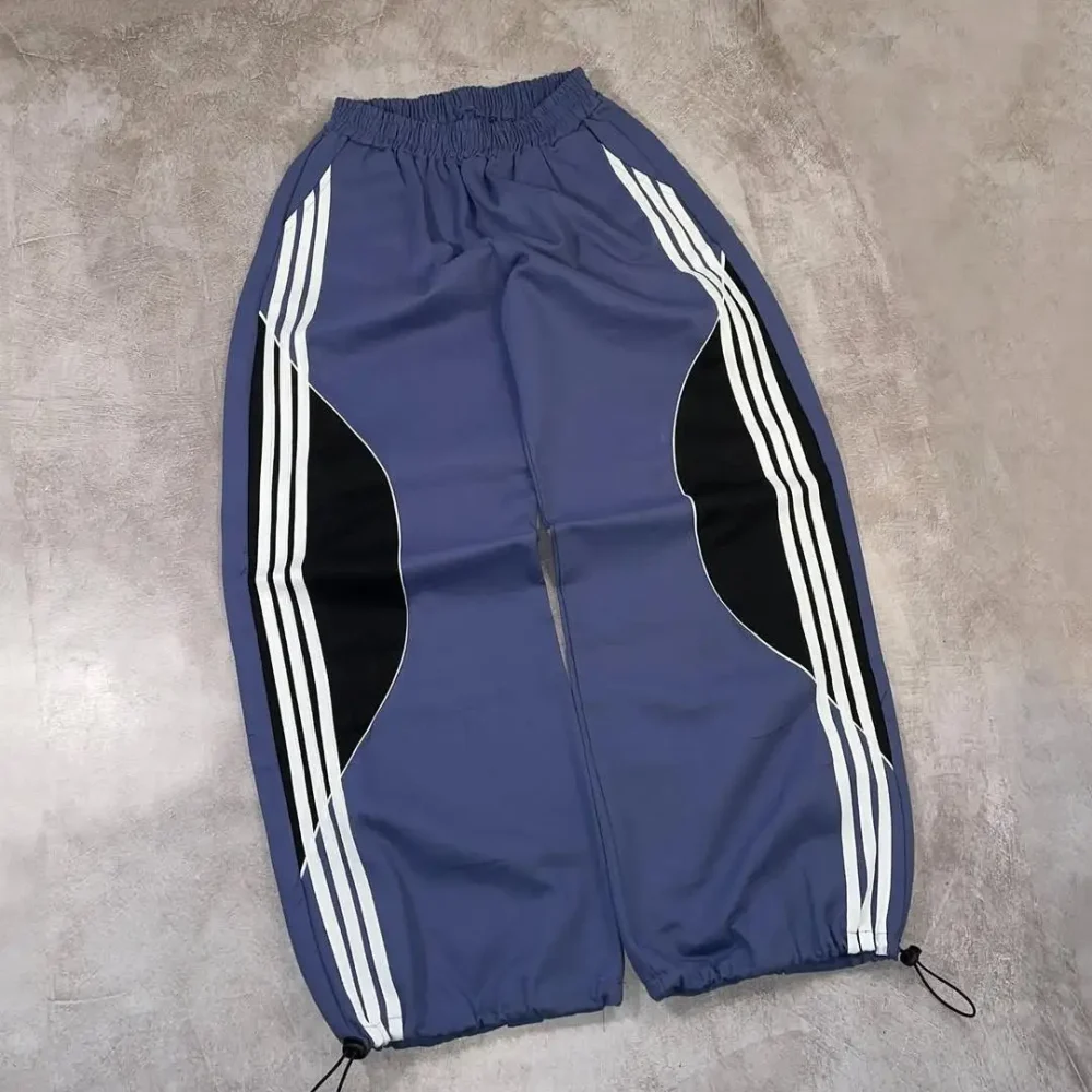 High-End Men's Casual Trousers Made of Nylon Stitching Craftsmanship and a Loose Fit - Image 3